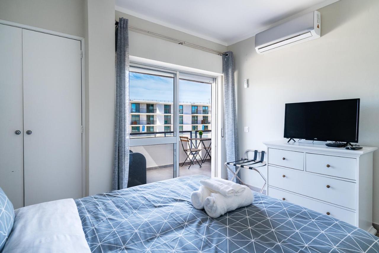 Beachfront Apartment In Armacao อาร์มาซอง เด เปรา ภายนอก รูปภาพ