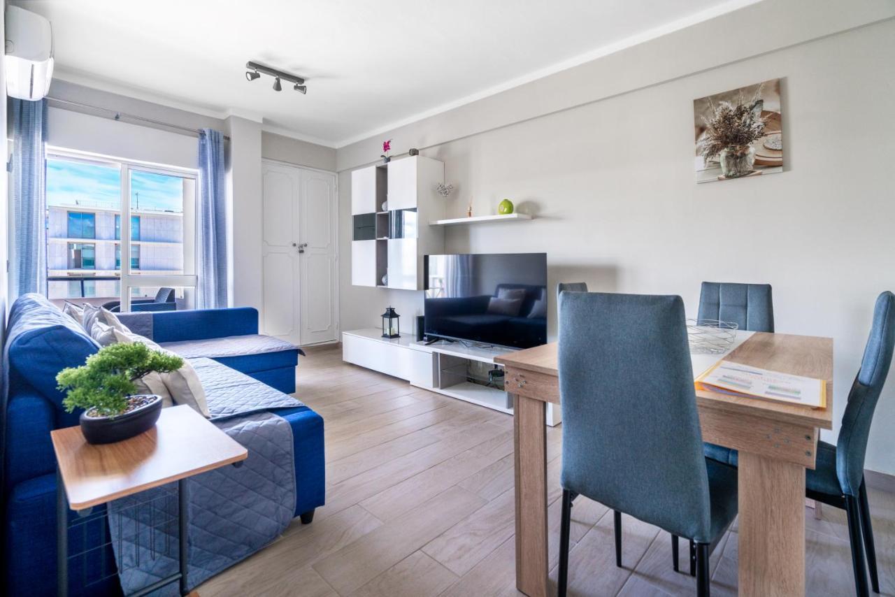 Beachfront Apartment In Armacao อาร์มาซอง เด เปรา ภายนอก รูปภาพ